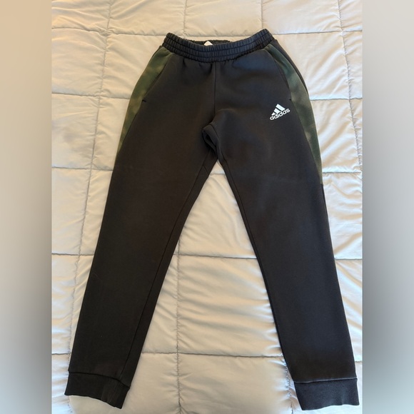 Adidas Black Jogger Sweatpants with Green Camo Side Panels | Size M - Picture 9 of 13